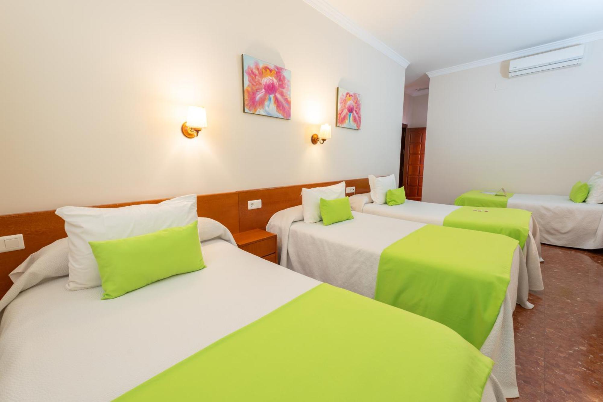 Hotel Romerito Malaga Phòng bức ảnh