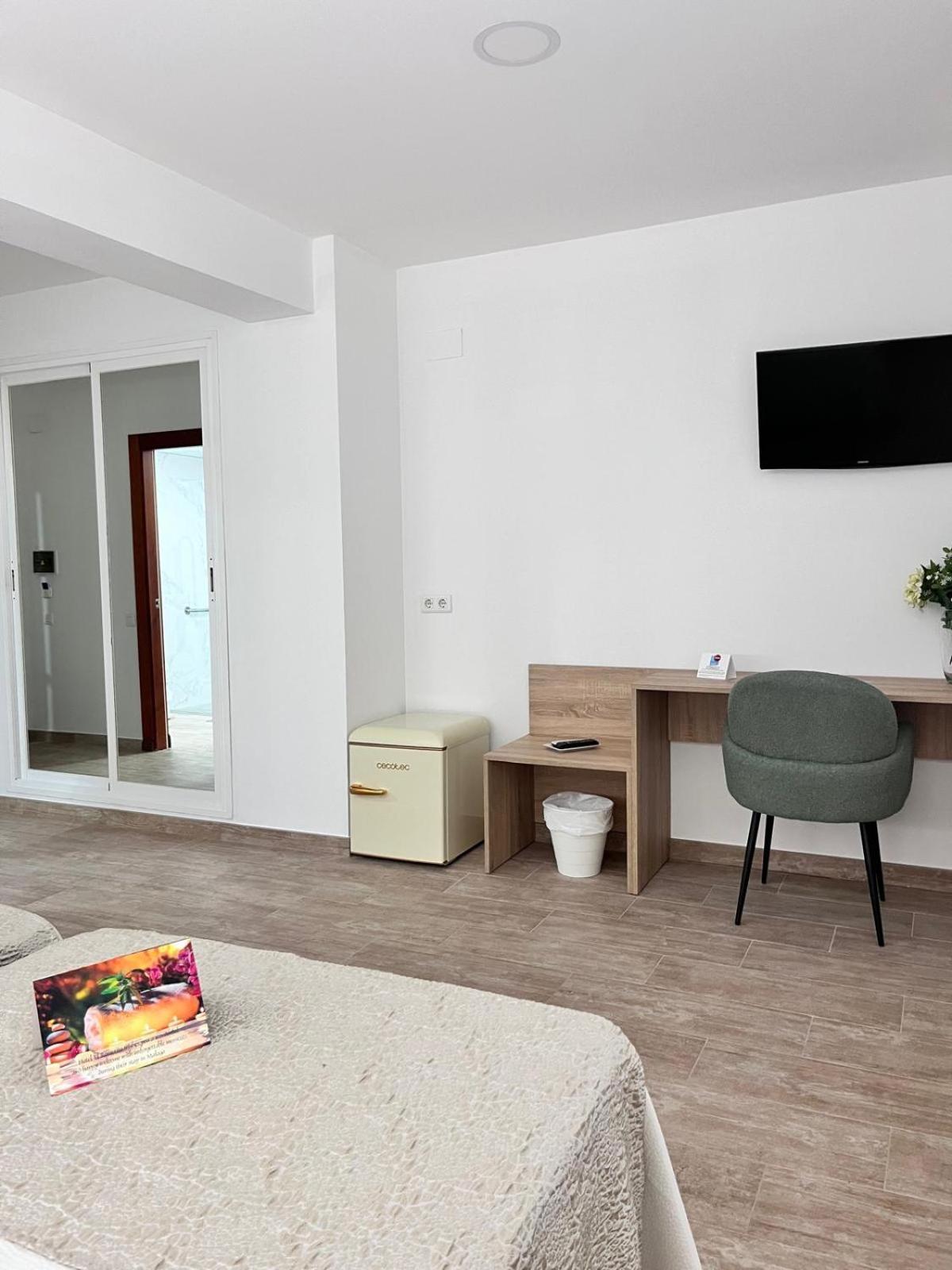 Hotel Romerito Malaga Ngoại thất bức ảnh